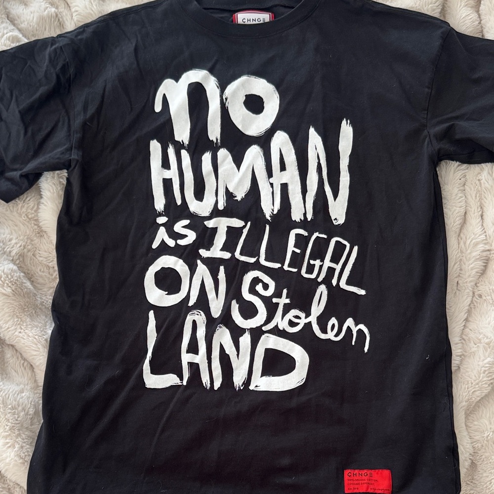 Chnge black tshirt